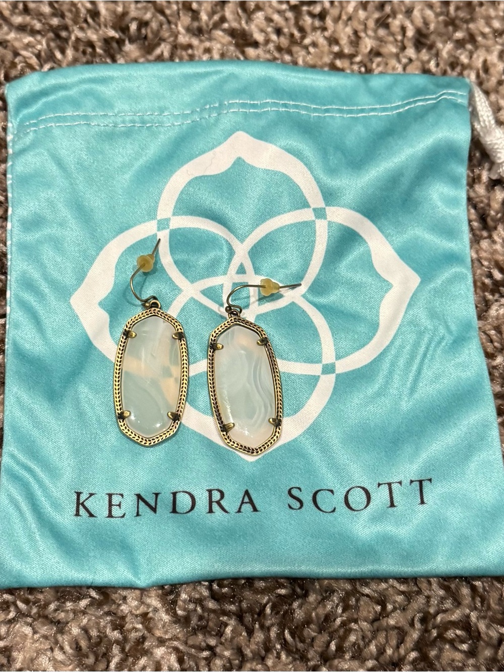 Kendra Scott Elle Drop Earrings - White/Antique Gold